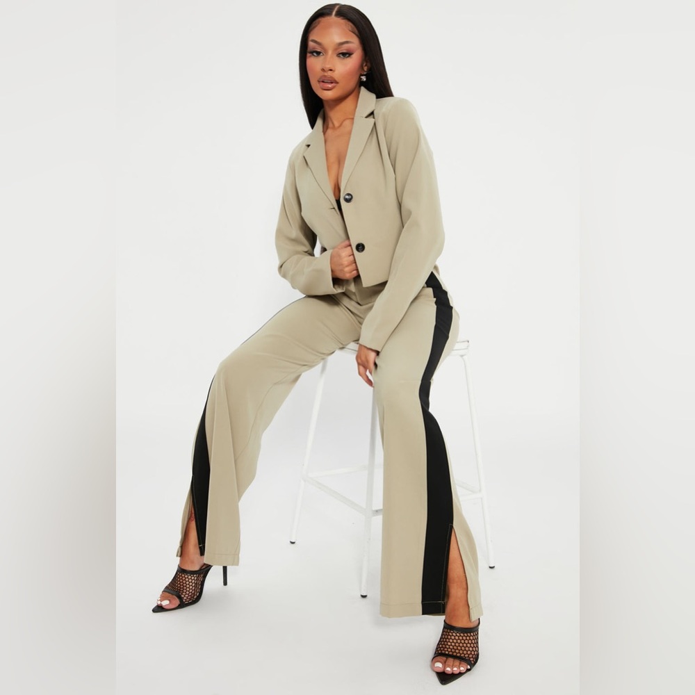Fashion nova crop blazer suit set size Large